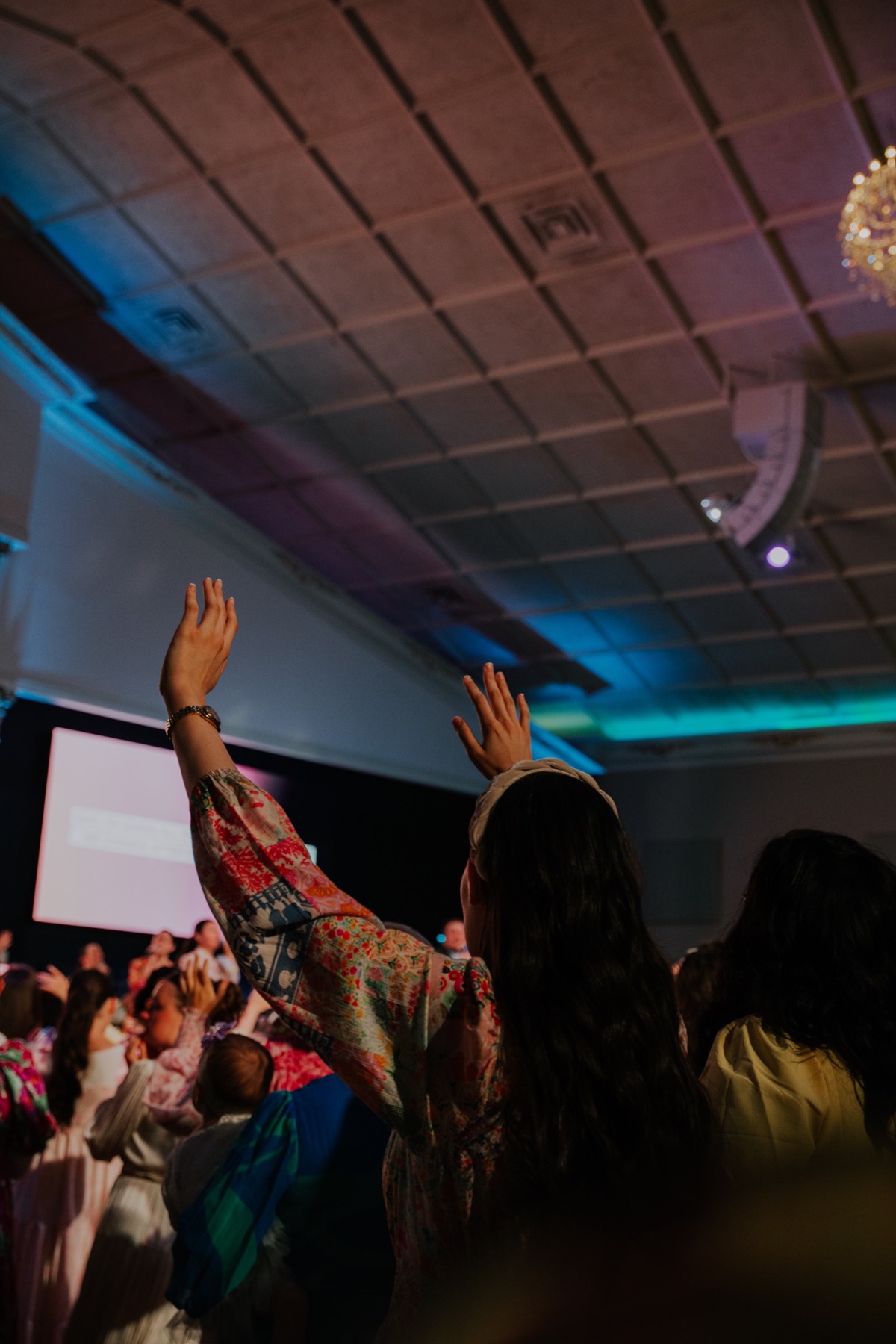 The PineGrove congregation worshiping together